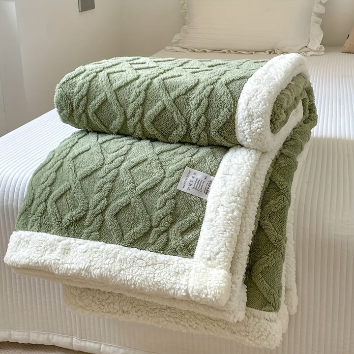 CozyNest - Reversible Fleece Blanket for Fall and Winter