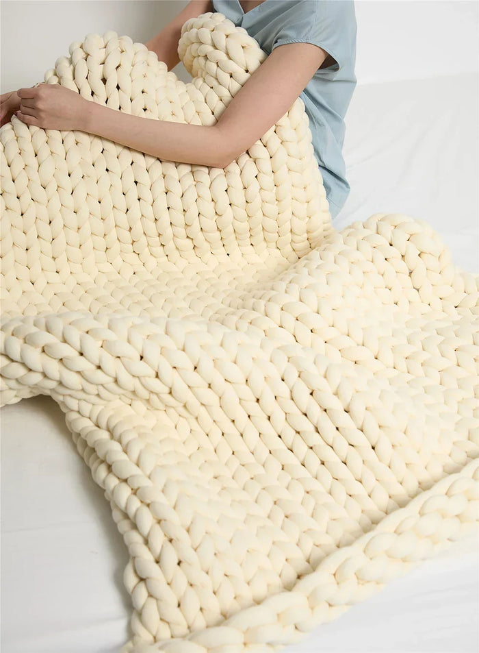 Snugleigh™ Handmade Chunky Knit Weighted Throw for Cosy Nights
