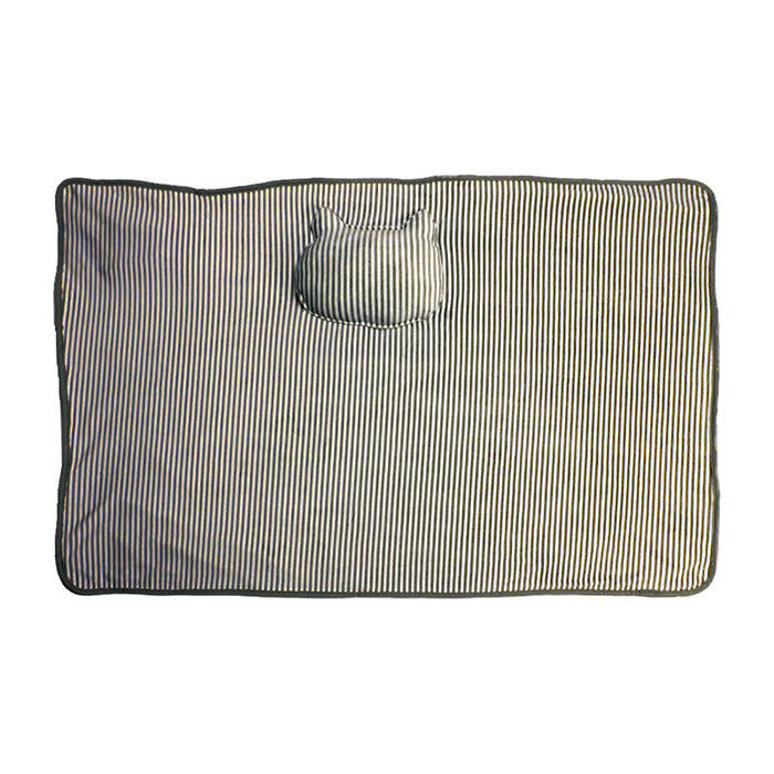 Snugleigh USB heated plush throw for your lap, desk and sofa