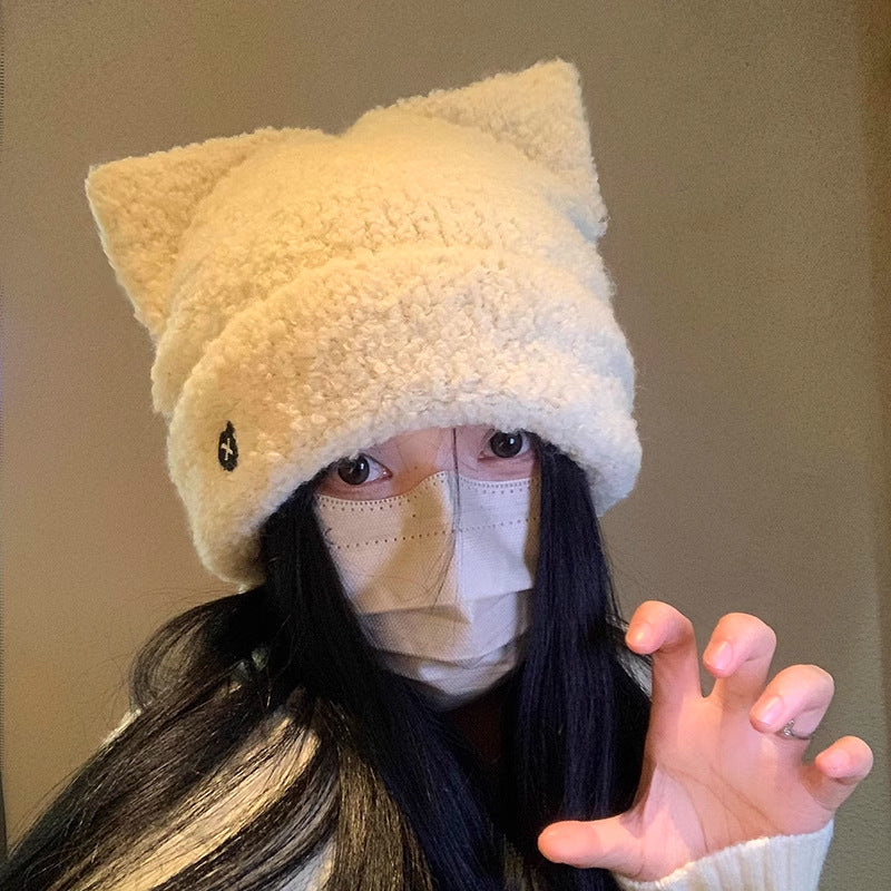 Fluffy fleece beanie with cat ears
