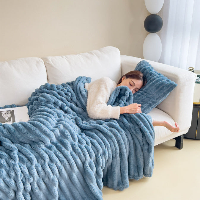 WarmHug Blanket - Ultimate Cosiness for Cold Winter Evenings