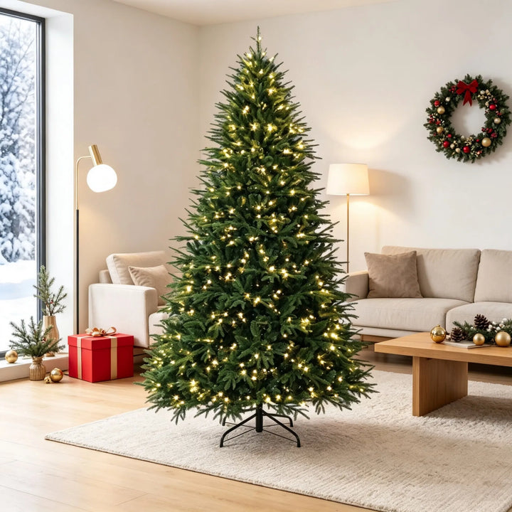 Extra-full green tree with 1000 warm LEDs