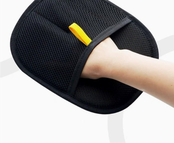 Pet hair remover glove with bristles
