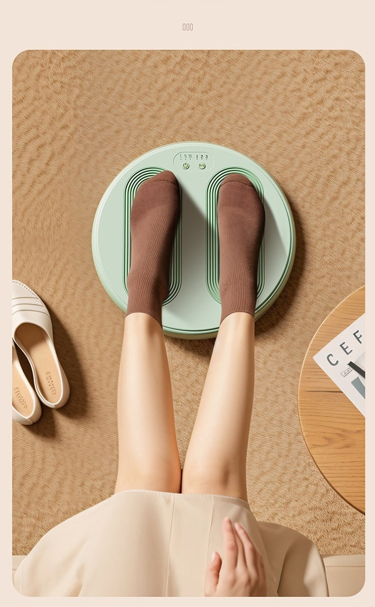 Round heated foot warmer pad with feet resting