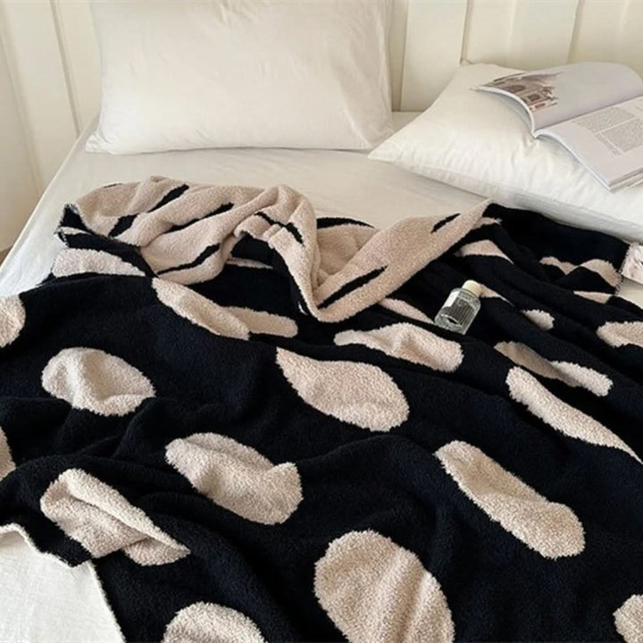 Reversible Polka Dot Fleece Blanket for Sofa and Bed