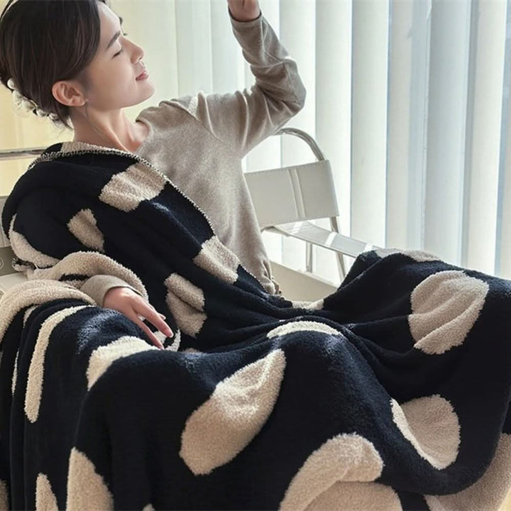 Reversible Polka Dot Fleece Blanket for Sofa and Bed