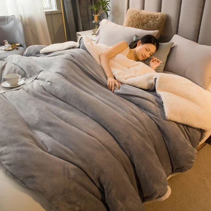CozyNest Reversible Wool Blanket – Flannel &amp; Cashmere Warm Blanket for Winter