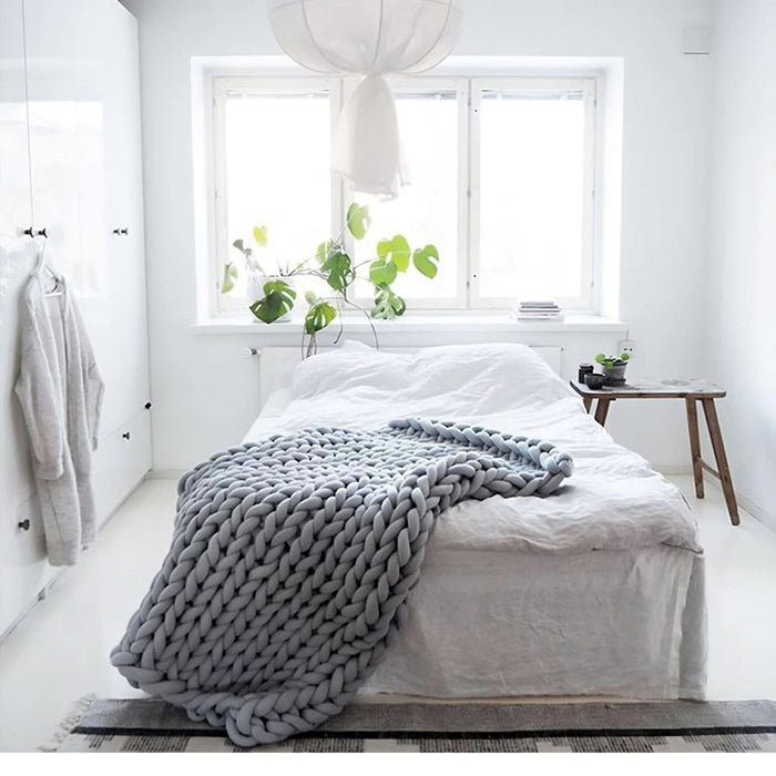 Snugleigh™ Hand-Knitted Look Chunky Throw for Sofa or Bed