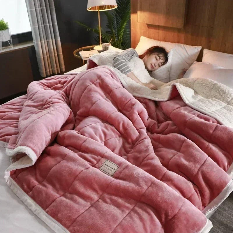 Coral Fleece Blanket - Soft Flannel Blanket for Autumn and Winter
