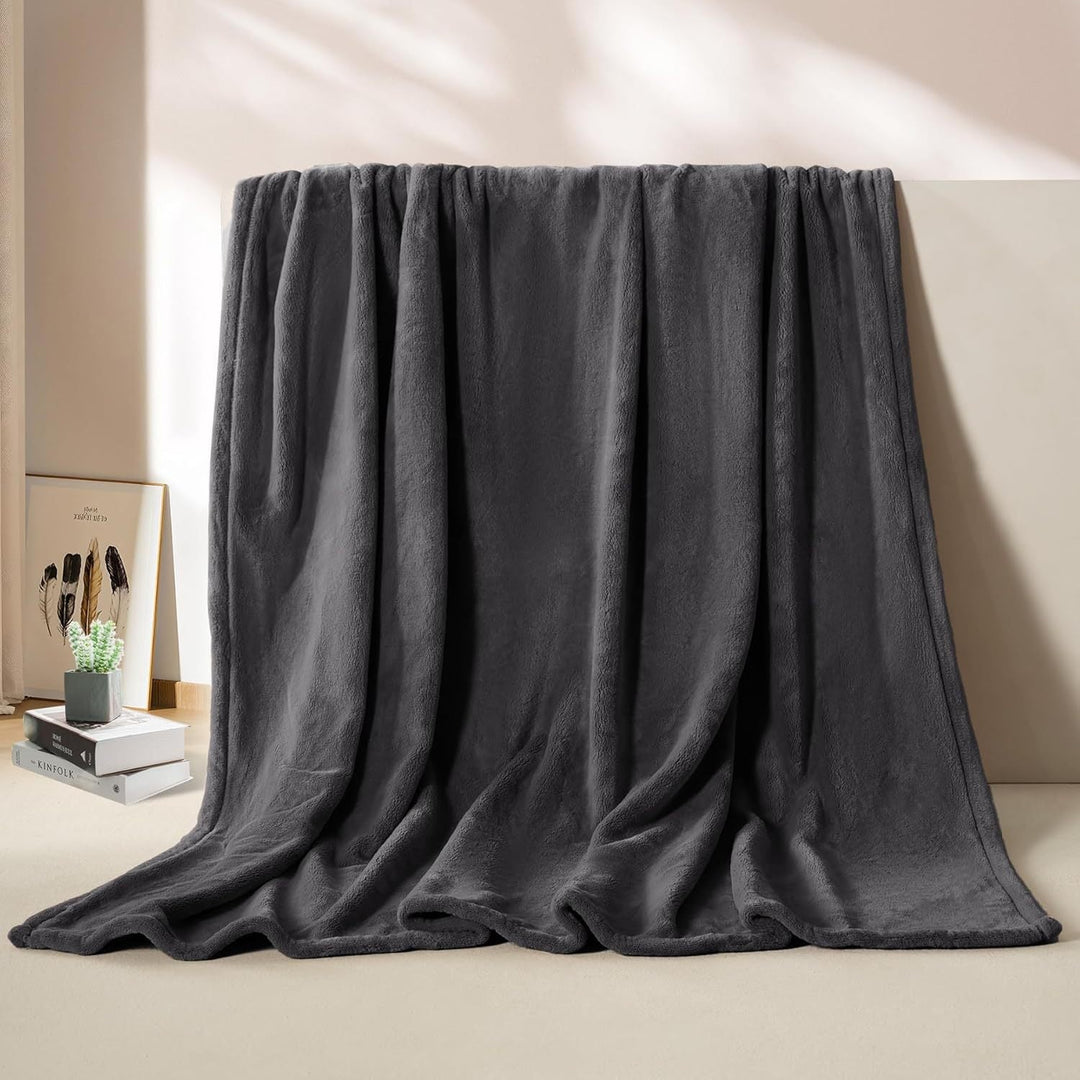 Ultra-Soft Microfibre Throw Blanket