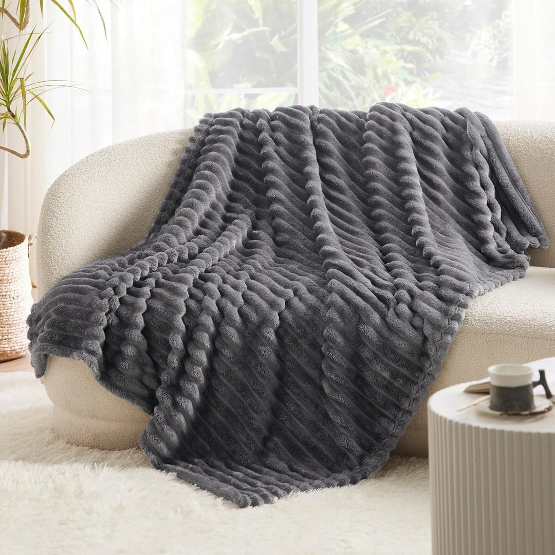 Cosy Plush Throw Blanket