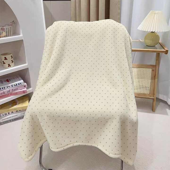Cosy Dot Pattern Throw Blanket