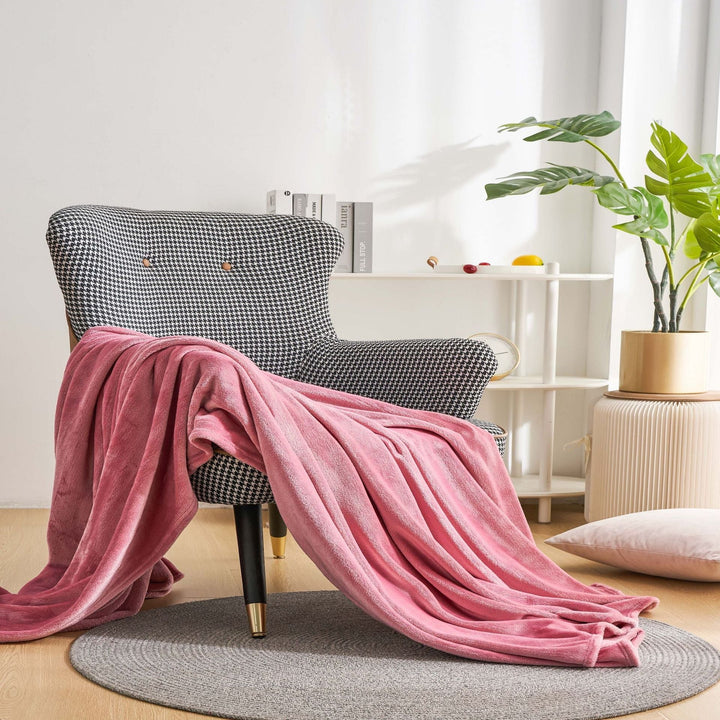 Cosy Plush Throw Blanket