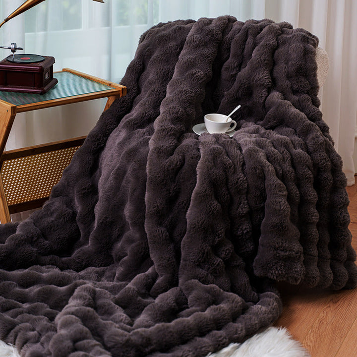 Women cosy and luxurious blanket