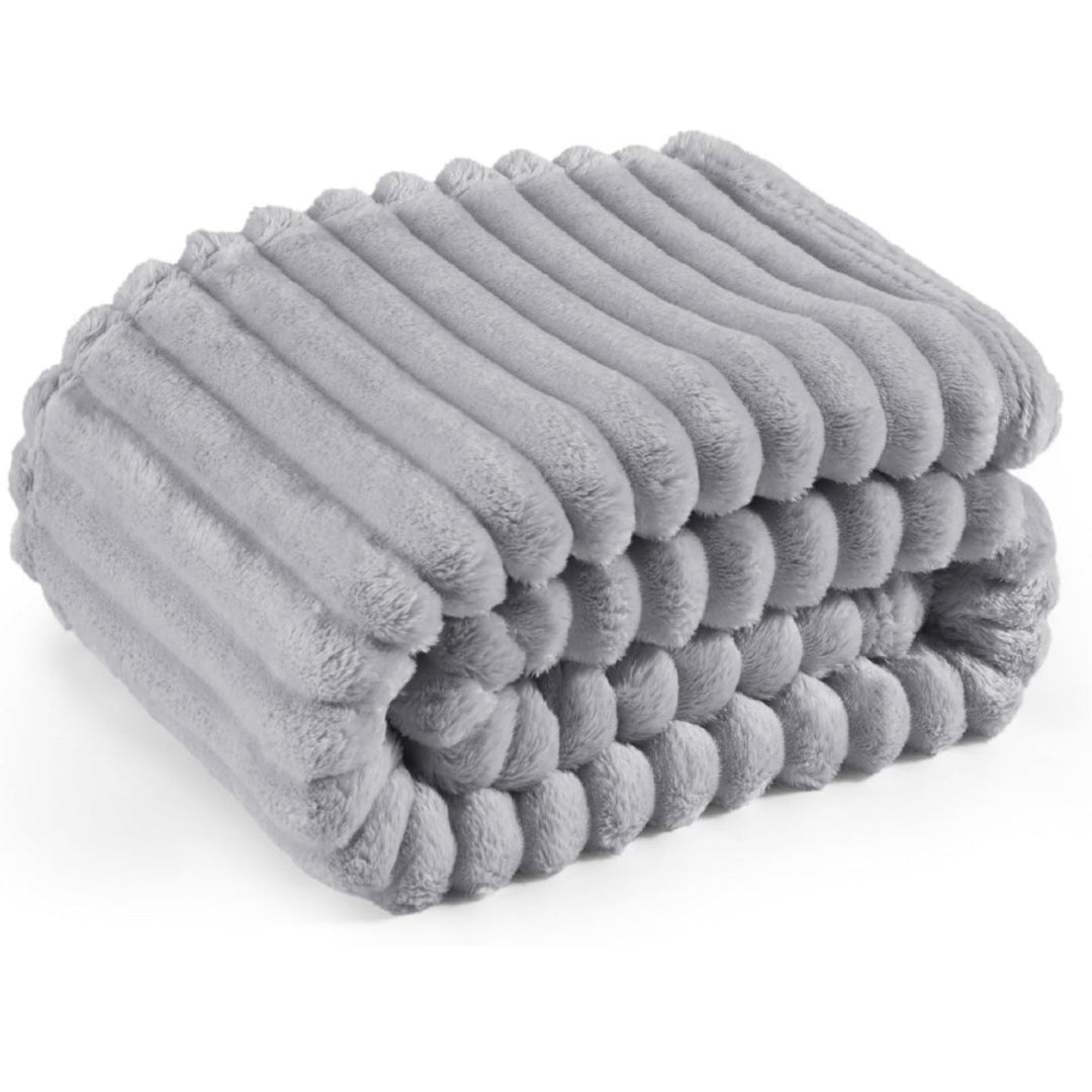 Cosy Plush Throw Blanket