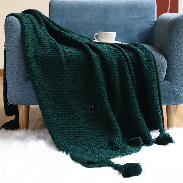 Snugleigh™ Plush Woven Throw Blanket with Elegant Woven Pattern