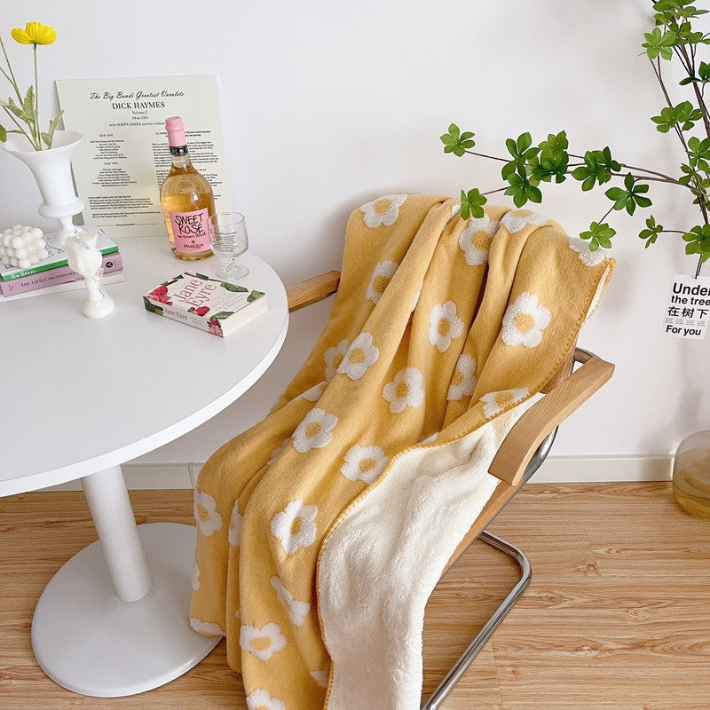 Unisex Cosy Cotton Blanket with Playful Flower Pattern