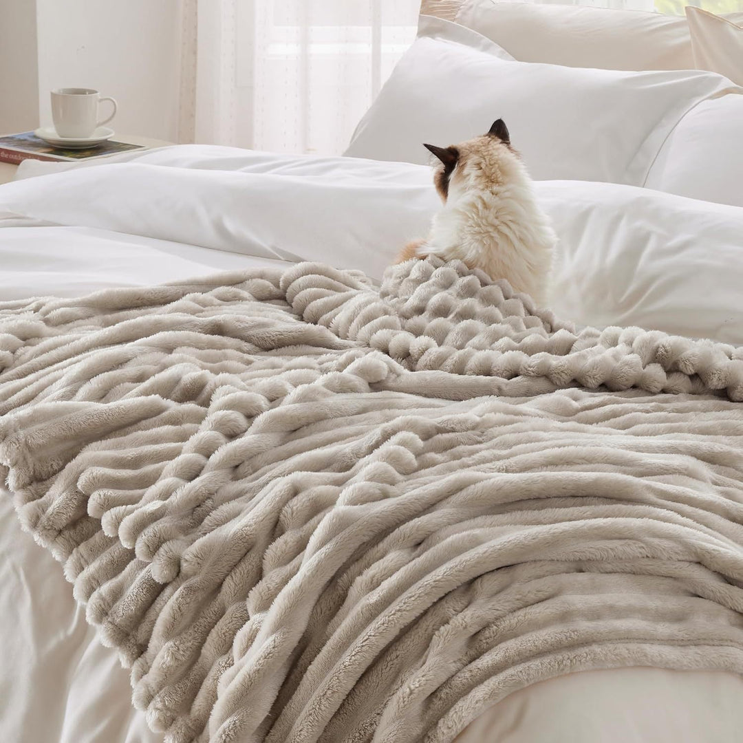 Cosy Plush Throw Blanket