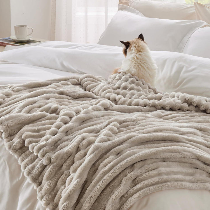 Cosy Plush Throw Blanket
