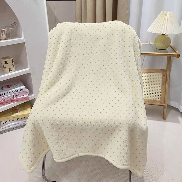 Cosy Dot Pattern Throw Blanket