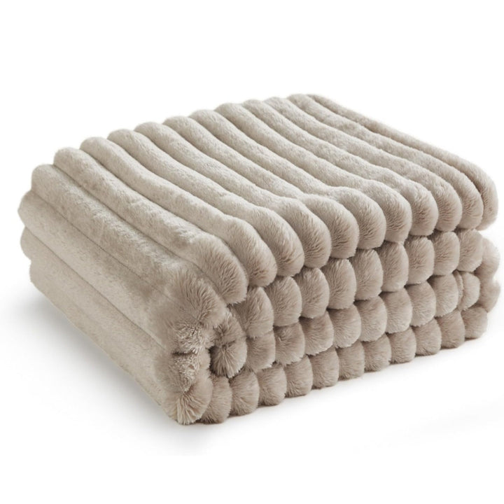 Cosy Plush Throw Blanket