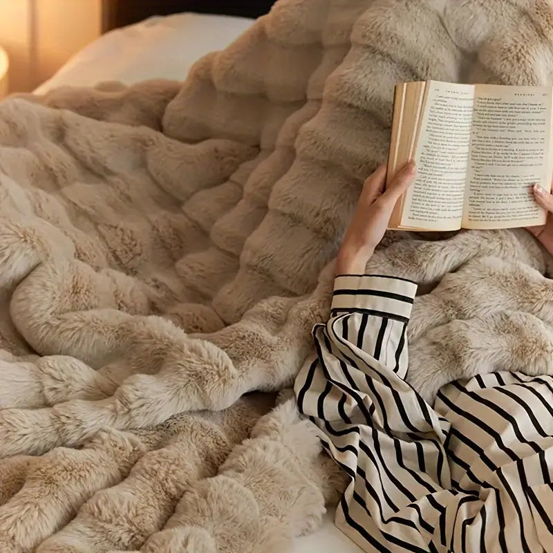 Plush Comfort Blanket for Relaxation &amp; Travel