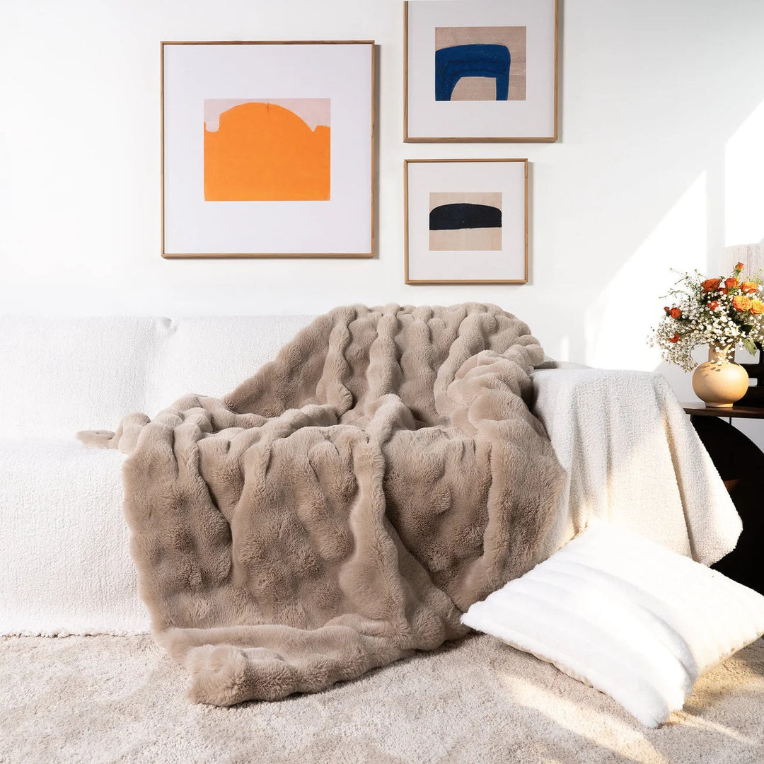 Plush Comfort Blanket for Relaxation &amp; Travel