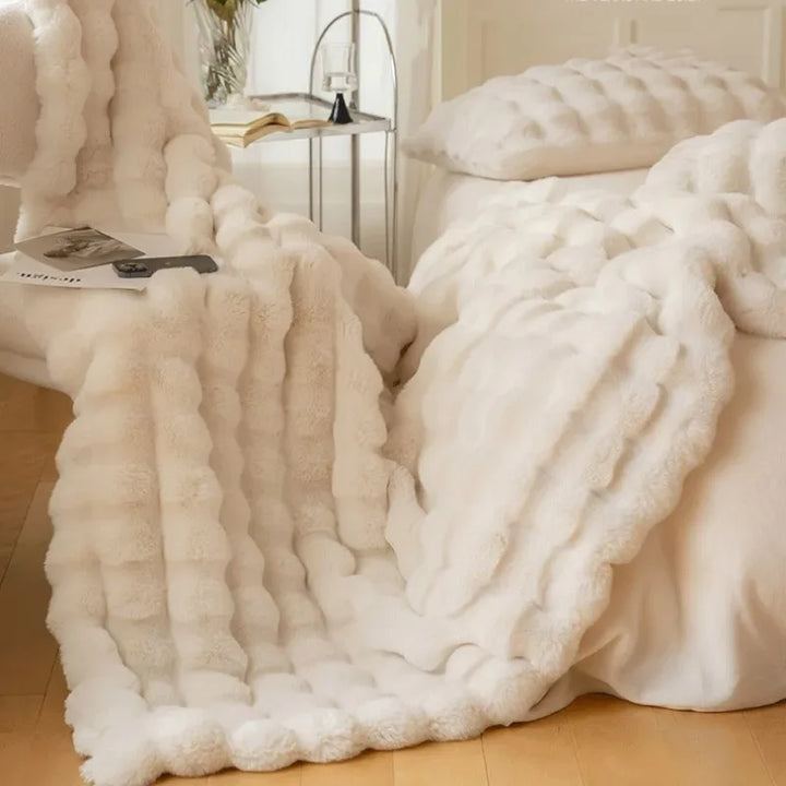 Reversible Cosy Throw Blanket Textured Home Accent for All Seasons