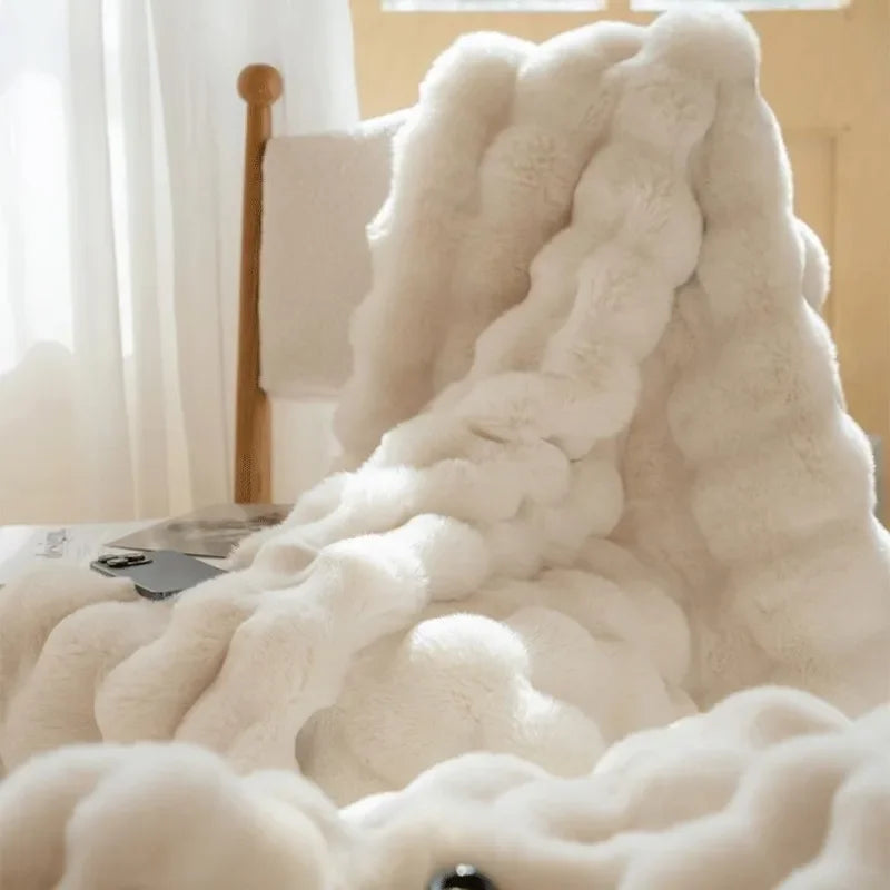 PlushCozy - Faux Fur Winter Blanket