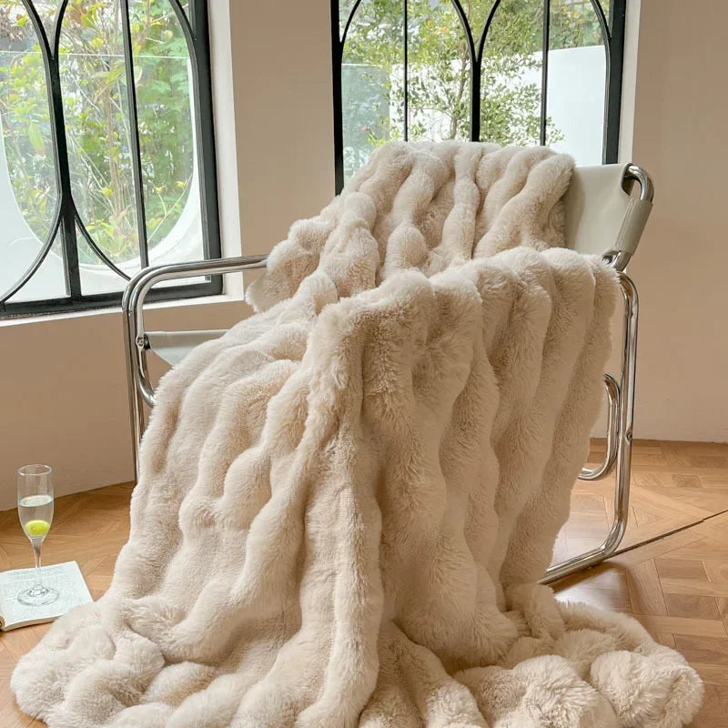 Reversible Cosy Throw Blanket Textured Home Accent for All Seasons