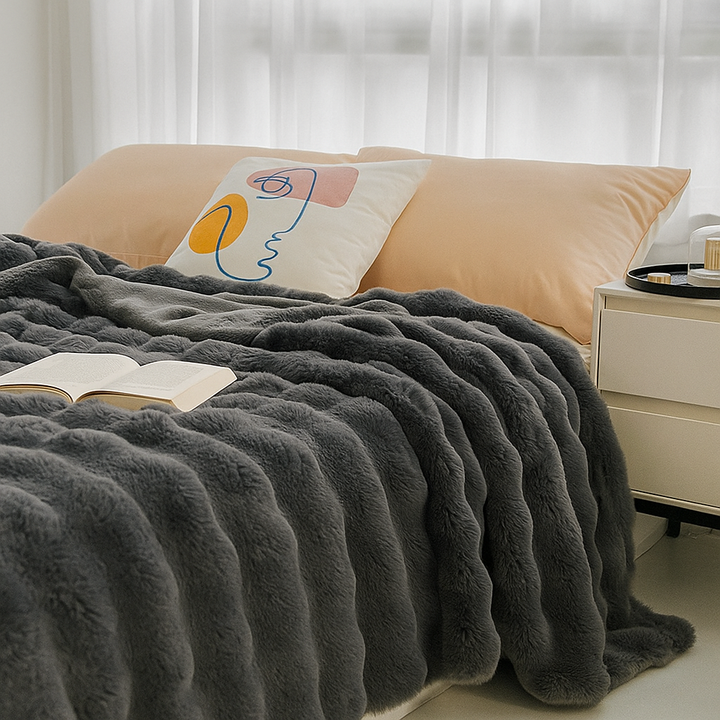 Reversible Cosy Throw Blanket Textured Home Accent for All Seasons