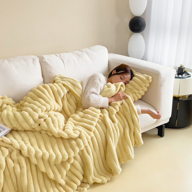 WarmHug Blanket - Ultimate Cosiness for Cold Winter Evenings