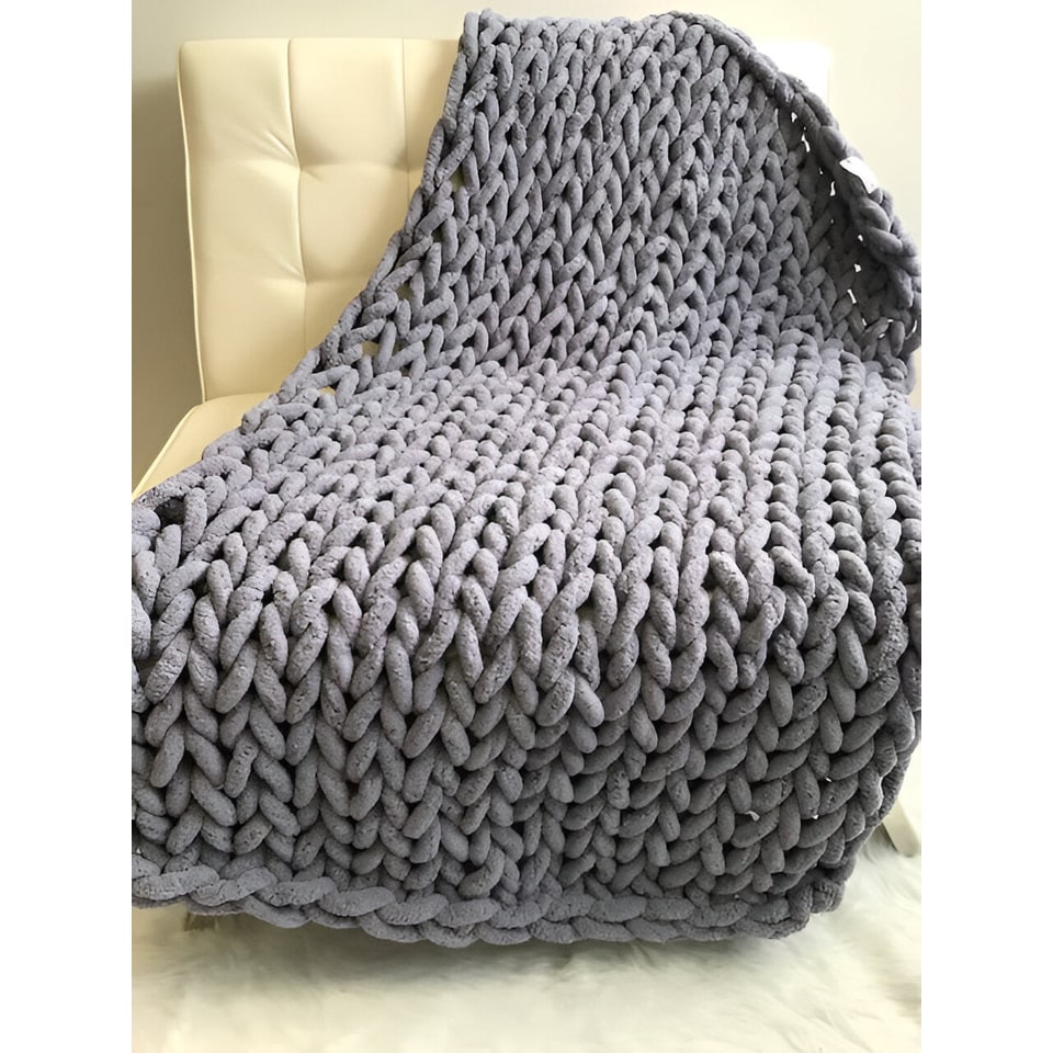 Chunky Knit Throw Blanket with Cosy Chenille Yarn and Oversized Loop Stitches Faux Fur
