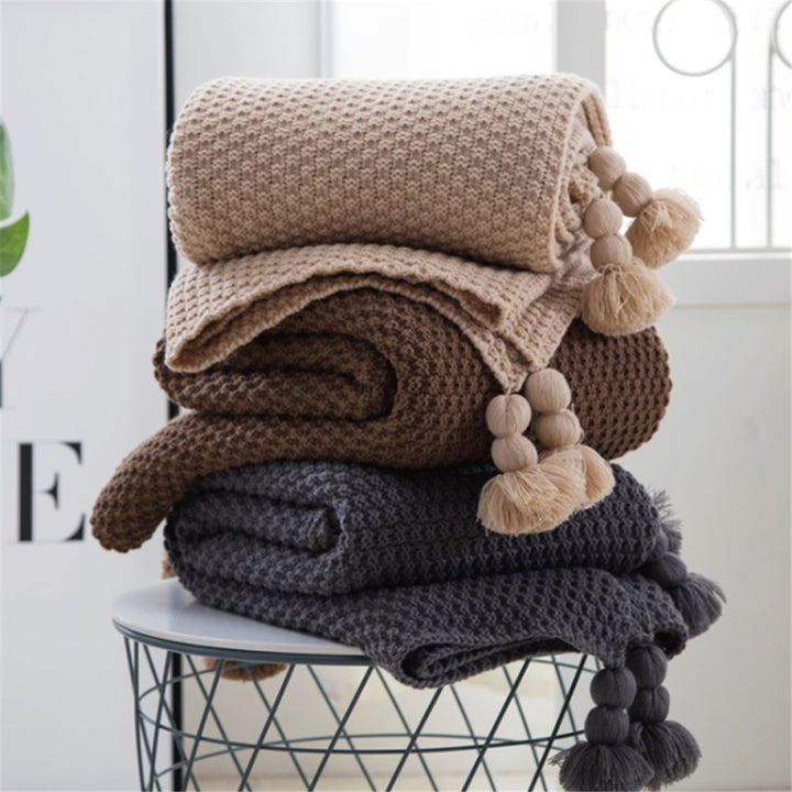 Chunky Knit Throw Blanket with Pom-Pom Tassels for Sofa