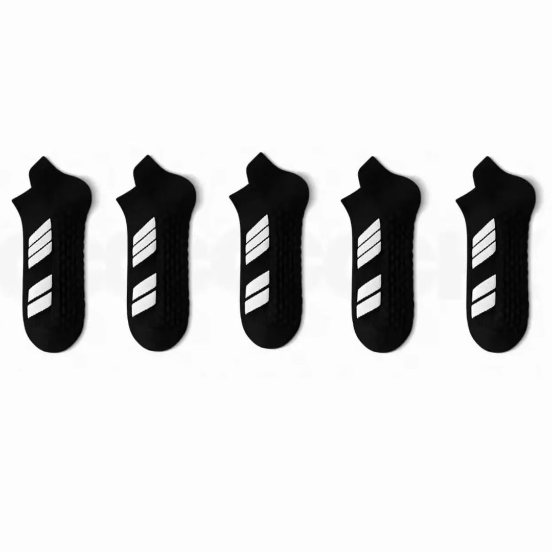 Ten pairs of white ankle sports socks