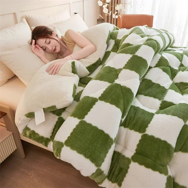 Cosy Quilts Weighted Blanket with Plaid Design