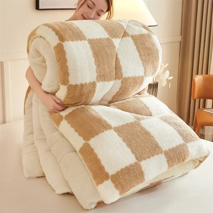 Cosy Quilts Weighted Blanket with Plaid Design