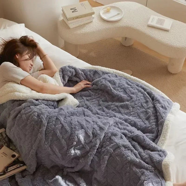 SHEARCOZY – Ultra-Warm Lambswool Blanket for Winter Comfort